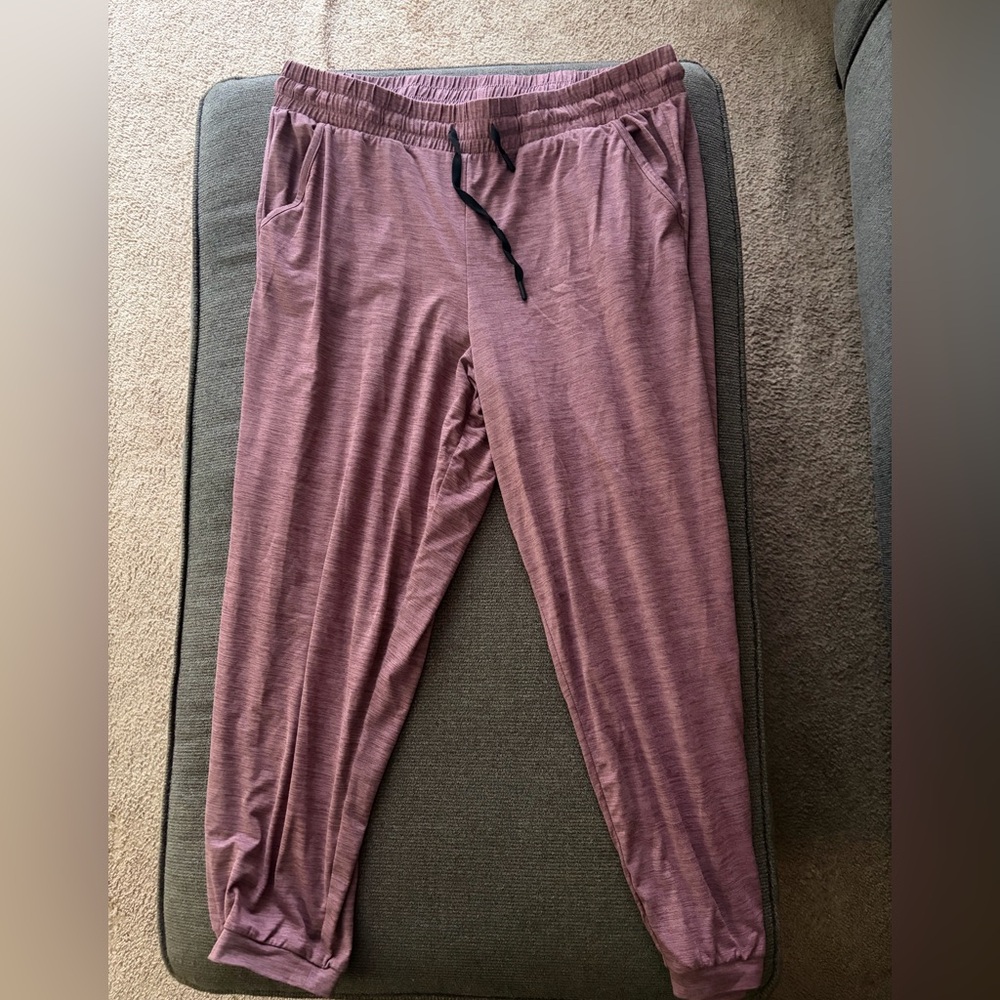 Women’s Jogger Pants in Mauve